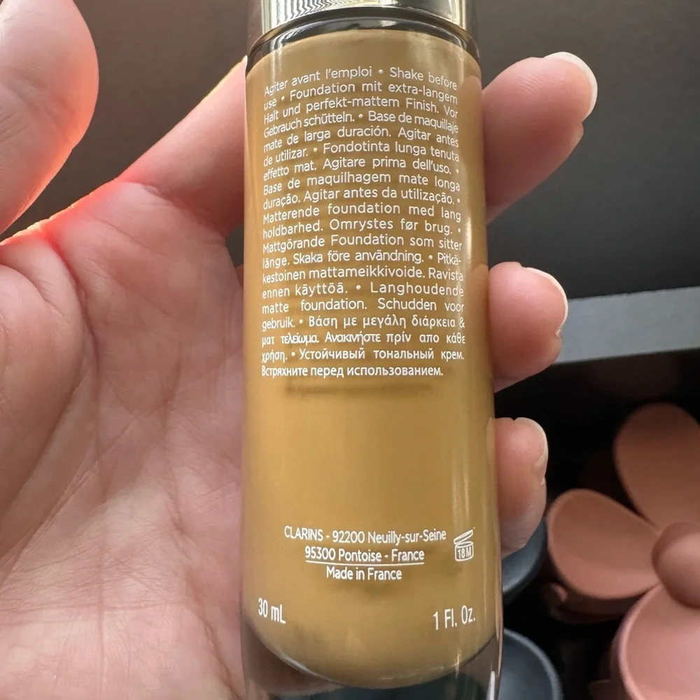Clarins Everlasting Matte Foundation - 114.3W Walnut